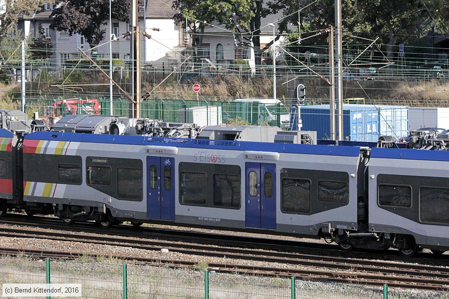 SNCF - BZ832560
/ Bild: sncfbz832560_bk1610030192.jpg SNCF - BZ832560
/ Bild: sncfbz832560_bk1610030192.jpg