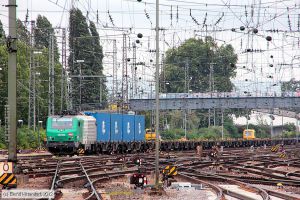 Bild: sncf437023_bk1207200050.jpg - anklicken zum Vergrößern