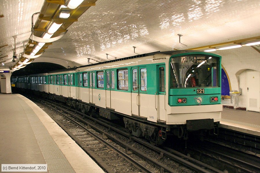 Metro Paris - S.9153 (MF 67)
/ Bild: parismetros9153_bk1001200102.jpg