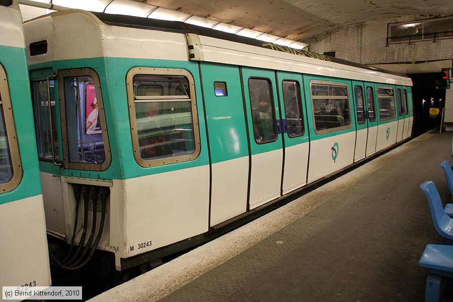 Metro Paris - M.30243 (MF 77)
/ Bild: parismetrom30243_bk1001210035.jpg