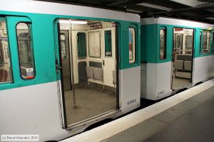 Bild: parismetrob5554_bk1001210290.jpg - anklicken zum Vergrößern