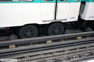 Bild: parismetrob7032_bk1001210273.jpg - anklicken zum Vergrößern