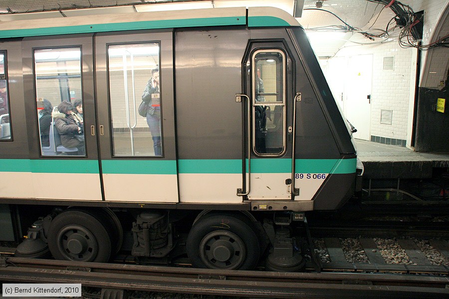 Metro Paris - 89 S 066 (MP 89 CC)
/ Bild: parismetro89s066_bk1001180283.jpg