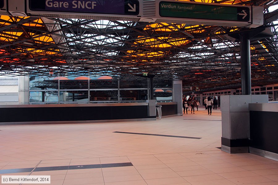 Gares SNCF - Lyon Perrache
/ Bild: bflyonperrache_bk1404270382.jpg