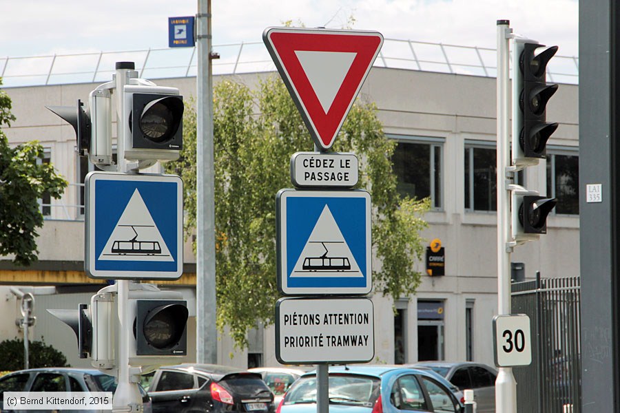 Straßenbahn Angers - Anlagen
/ Bild: angersanlagen_bk1507230119.jpg