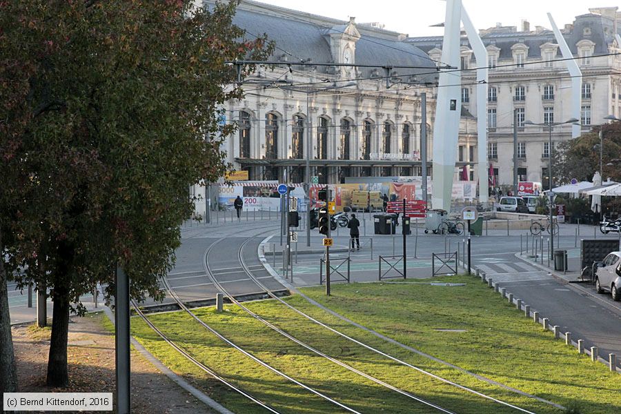 Straßenbahn Bordeaux - Anlagen
/ Bild: bordeauxanlagen_bk1610210001.jpg