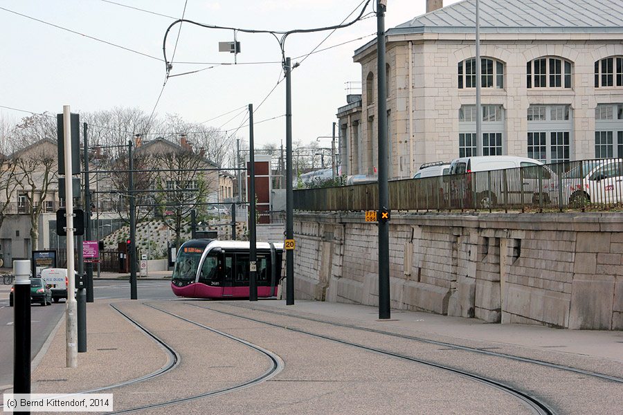 Straßenbahn Dijon - 1005
/ Bild: dijon1005_bk1404010413.jpg