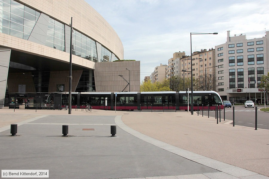 Straßenbahn Dijon - 1019
/ Bild: dijon1019_bk1404020328.jpg Straßenbahn Dijon - 1019
/ Bild: dijon1019_bk1404020328.jpg