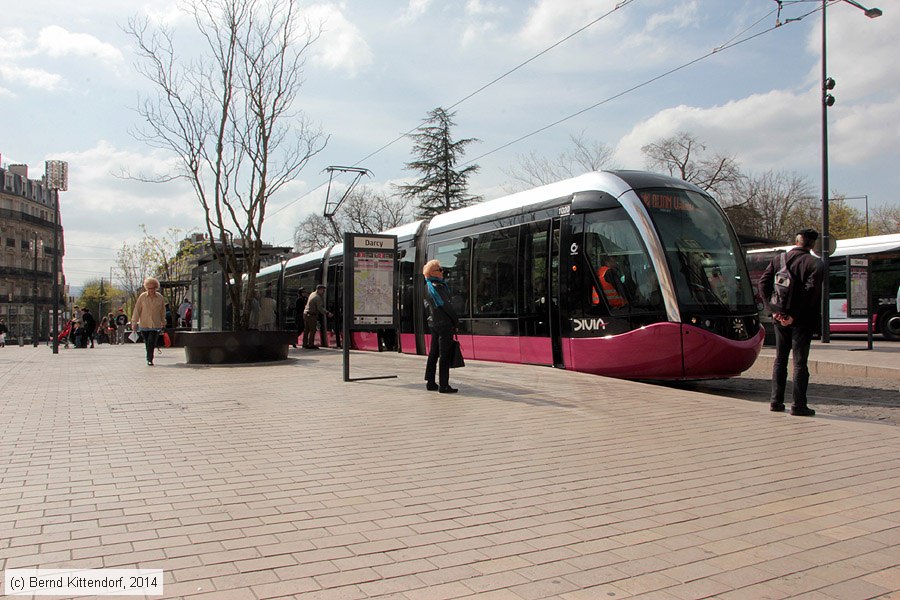 Stra&szlig;enbahn Dijon - 1020
/ Bild: dijon1020_bk1404010314.jpg