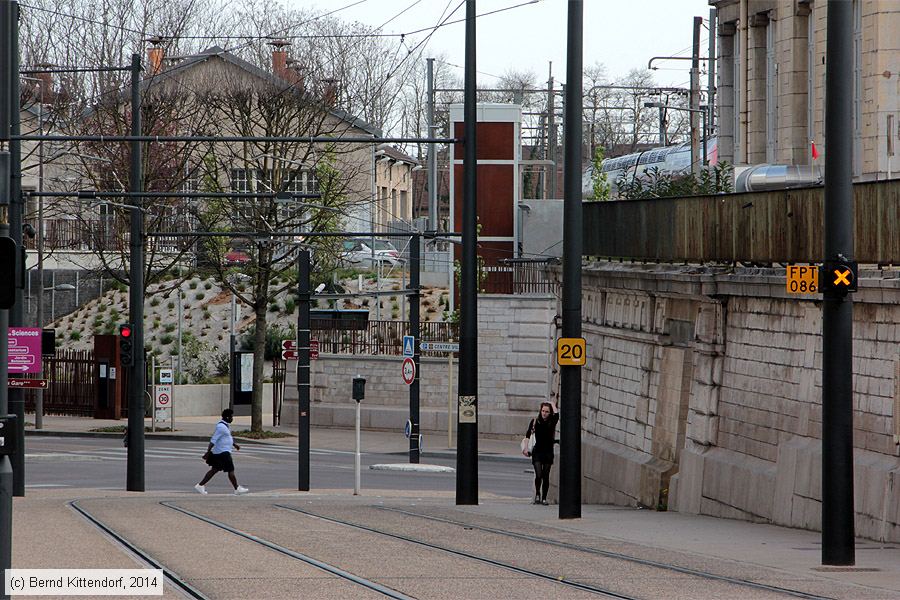 Straßenbahn Dijon - Anlagen
/ Bild: dijonanlagen_bk1404010410.jpg
