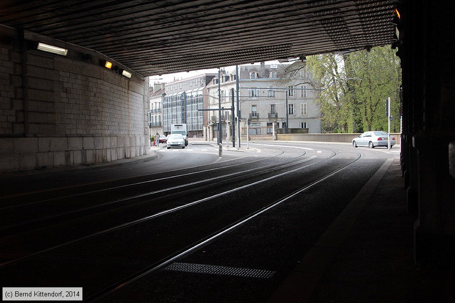 Straßenbahn Dijon - Anlagen
/ Bild: dijonanlagen_bk1404020069.jpg