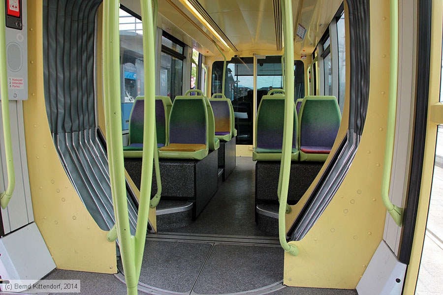 Straßenbahn Grenoble - 6016 - Innenansicht
/ Bild: grenoble6016_bk1404260265.jpg