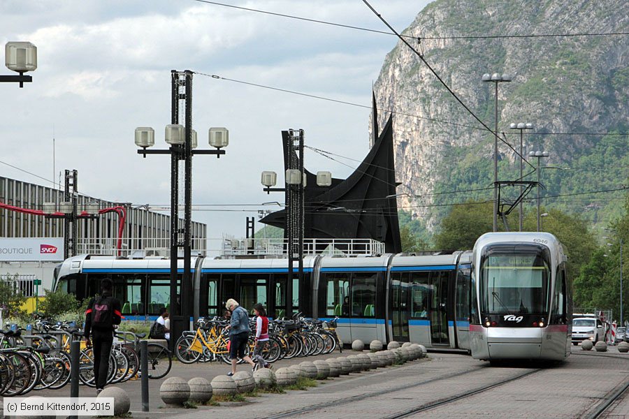 Straßenbahn Grenoble - 6046
/ Bild: grenoble6046_bk1504260140.jpg Straßenbahn Grenoble - 6046
/ Bild: grenoble6046_bk1504260140.jpg