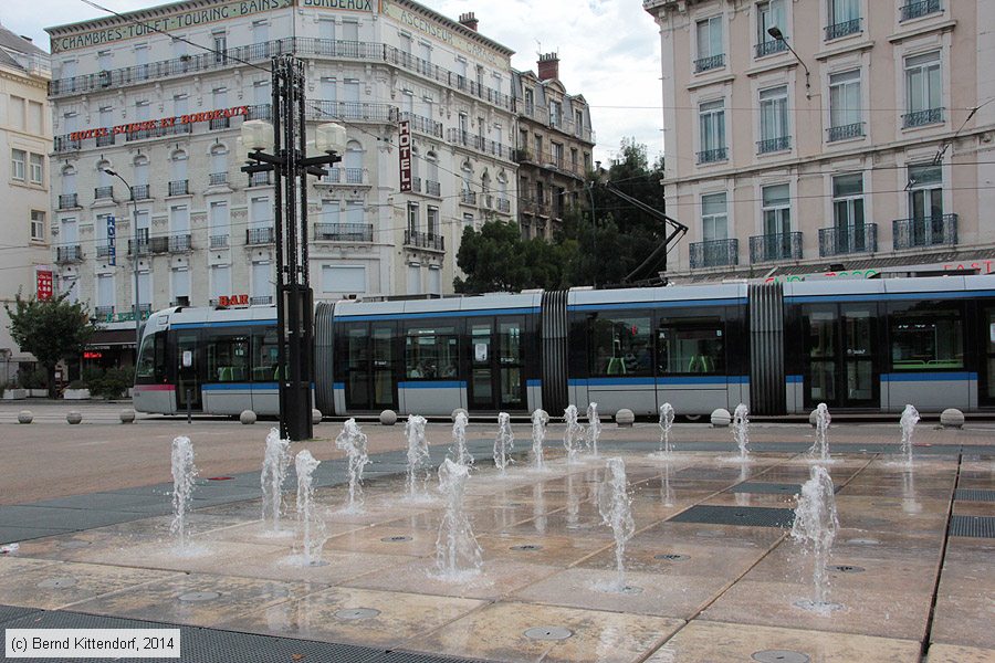 Straßenbahn Grenoble - 6048
/ Bild: grenoble6048_bk1406280102.jpg