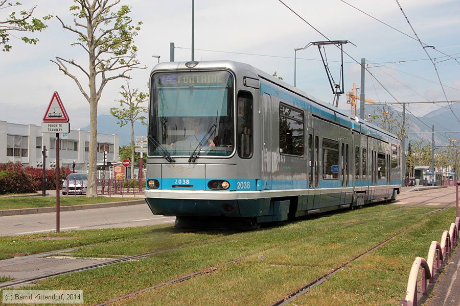 Straßenbahn Grenoble - 2038
/ Bild: grenoble2038_bk1404260238.jpg