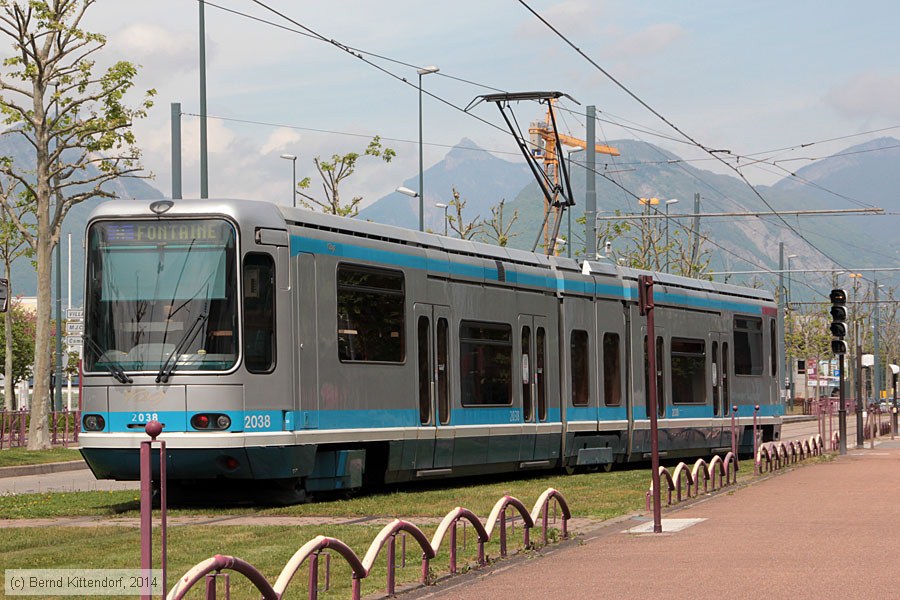 Straßenbahn Grenoble - 2038
/ Bild: grenoble2038_bk1404260245.jpg