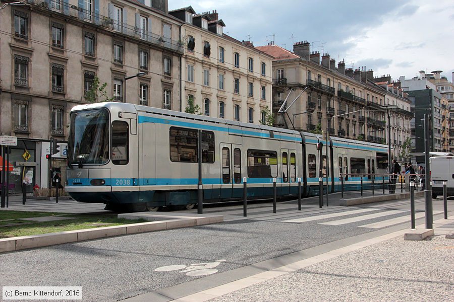Straßenbahn Grenoble - 2038
/ Bild: grenoble2038_bk1504270038.jpg