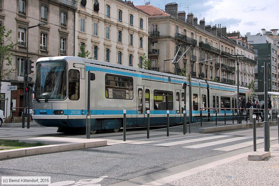 Straßenbahn Grenoble - 2038
/ Bild: grenoble2038_bk1504270039.jpg