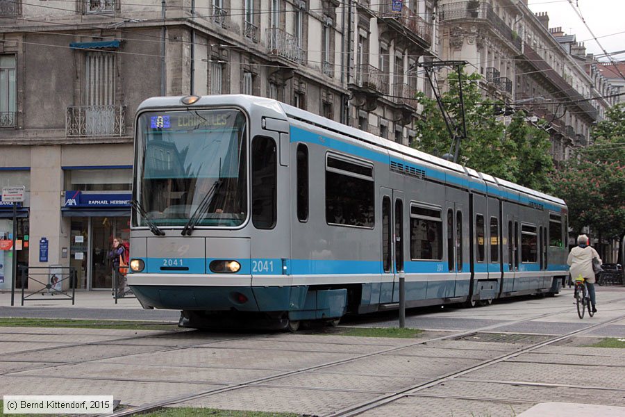 Straßenbahn Grenoble - 2041
/ Bild: grenoble2041_bk1504280200.jpg