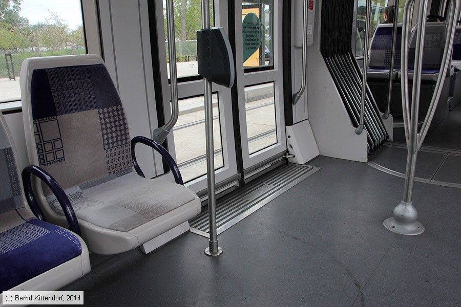 Stra&szlig;enbahn Le Havre - 017 - Innenansicht
/ Bild: lehavre017_bk1405070202.jpg