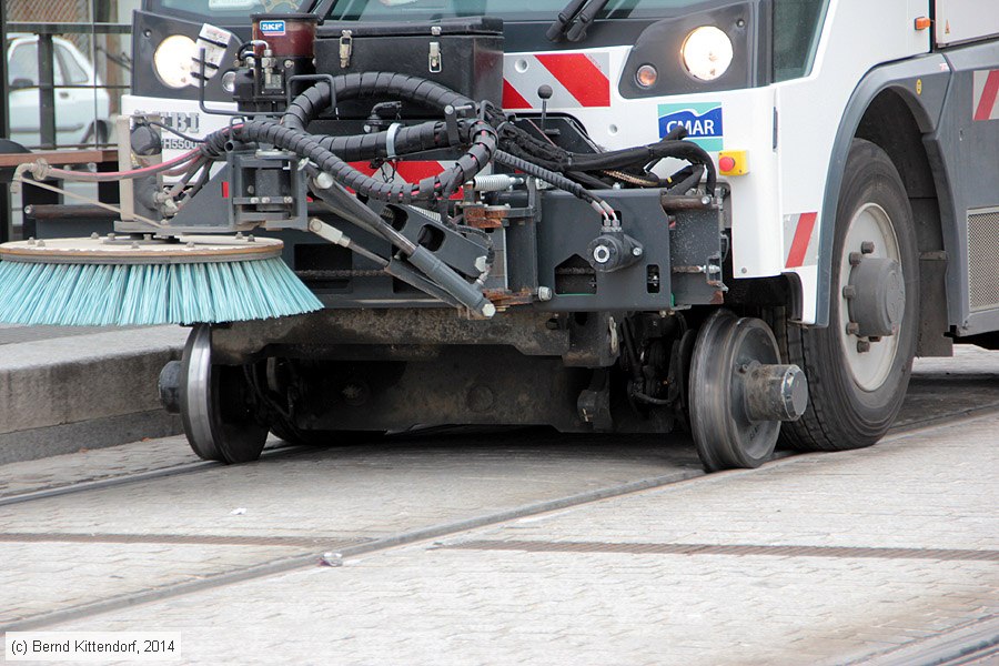 Straßenbahn Le Havre - Kehrmaschine
/ Bild: lehavrework_bk1405090081.jpg Straßenbahn Le Havre - Kehrmaschine
/ Bild: lehavrework_bk1405090081.jpg