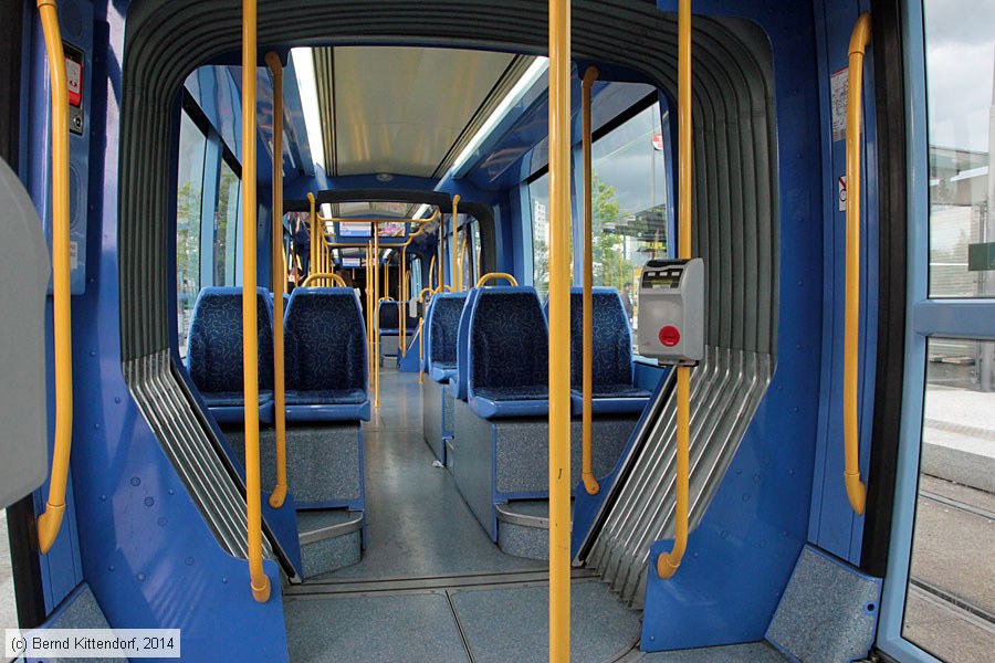 Straßenbahn Lyon - 0861 - Innenansicht
/ Bild: lyon0861_bk1404270434.jpg