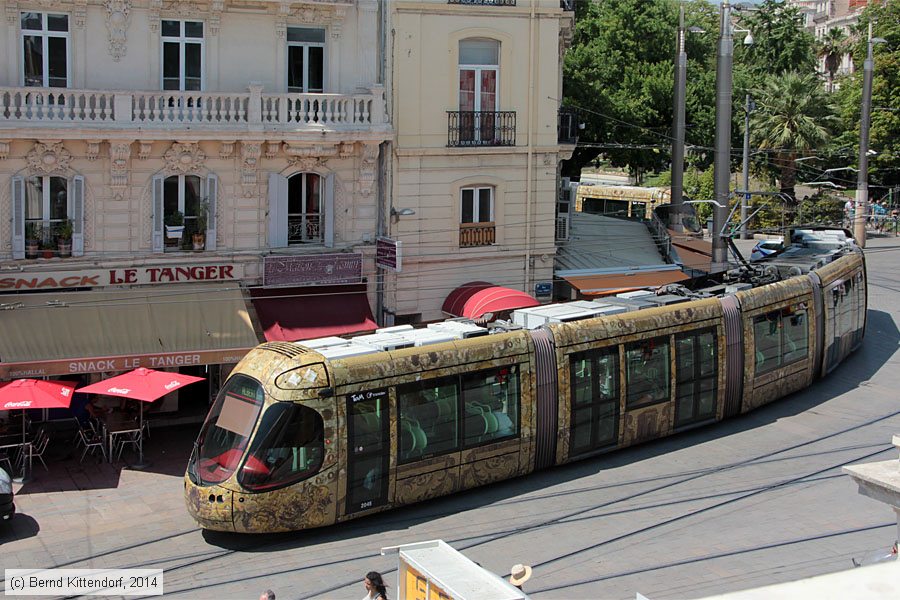 Straßenbahn Montpellier - 2045
/ Bild: montpellier2045_bk1406240145.jpg Straßenbahn Montpellier - 2045
/ Bild: montpellier2045_bk1406240145.jpg