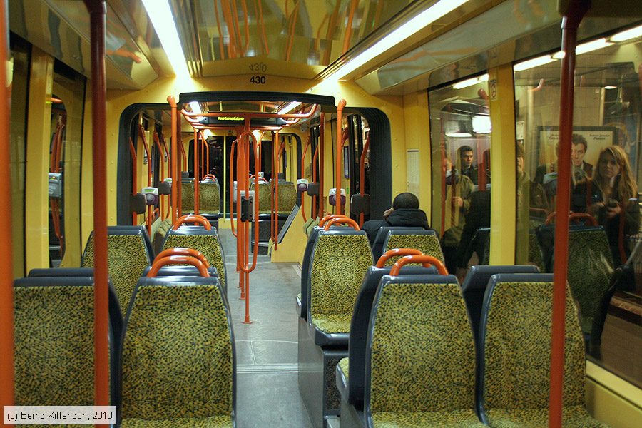 Straßenbahn Paris - 430 - Innenansicht
/ Bild: paris430_bk1001180269.jpg