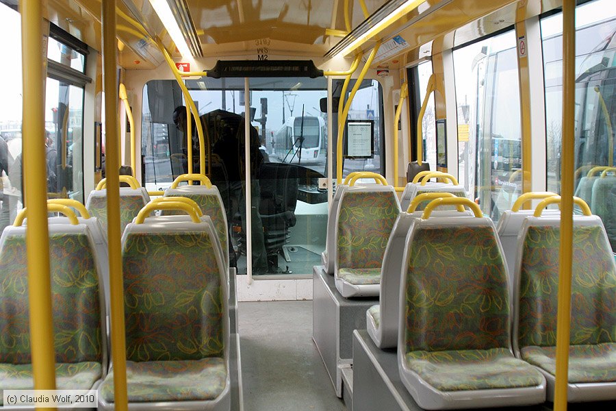 Straßenbahn Paris - 318 - Innenansicht
/ Bild: paris318_cw1001180072.jpg Straßenbahn Paris - 318 - Innenansicht
/ Bild: paris318_cw1001180072.jpg