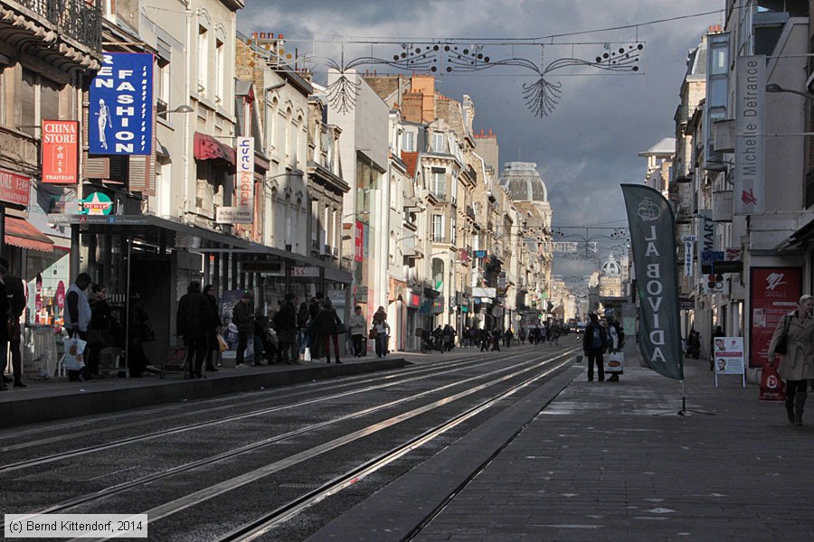 Straßenbahn Reims - Anlagen
/ Bild: reimsanlagen_bk1411070095.jpg Straßenbahn Reims - Anlagen
/ Bild: reimsanlagen_bk1411070095.jpg