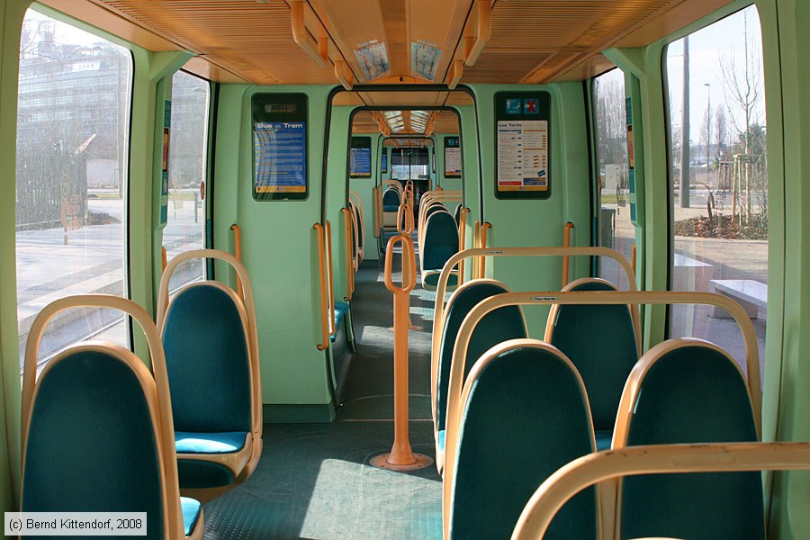 Straßenbahn Strasbourg - 1033 - Innenansicht
/ Bild: strasbourg1033_bk0802230293.jpg Straßenbahn Strasbourg - 1033 - Innenansicht
/ Bild: strasbourg1033_bk0802230293.jpg