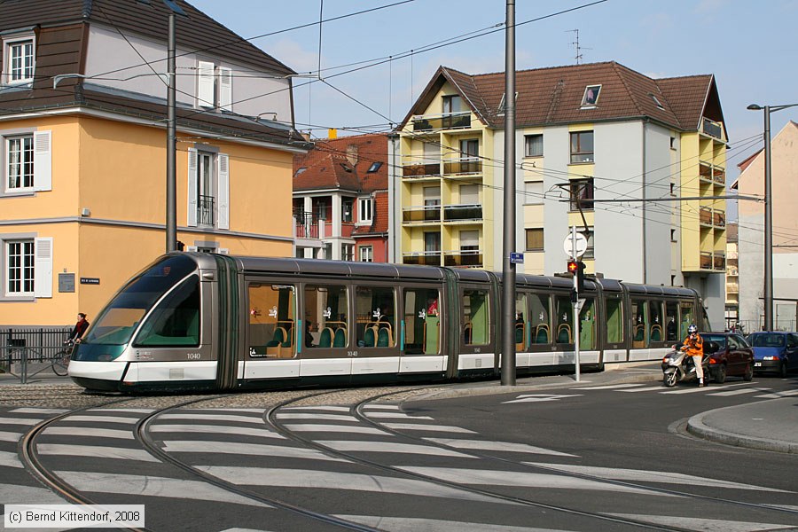 Straßenbahn Strasbourg - 1040
/ Bild: strasbourg1040_bk0802230160.jpg Straßenbahn Strasbourg - 1040
/ Bild: strasbourg1040_bk0802230160.jpg