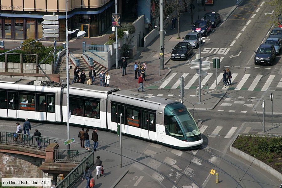 Straßenbahn Strasbourg - 2035
/ Bild: strasbourg2035_bk0704070186.jpg Straßenbahn Strasbourg - 2035
/ Bild: strasbourg2035_bk0704070186.jpg