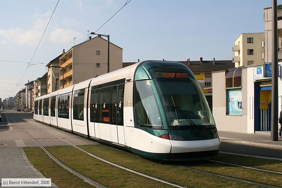 Straßenbahn Strasbourg - 2037
/ Bild: strasbourg2037_bk0802230125.jpg