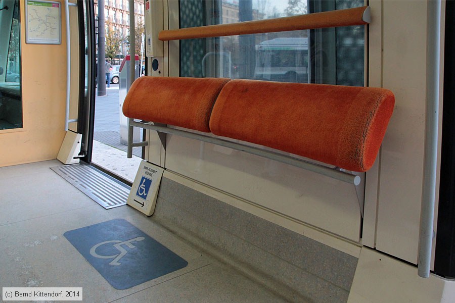 Straßenbahn Strasbourg - 2040 - Innenansicht
/ Bild: strasbourg2040_bk1411080178.jpg