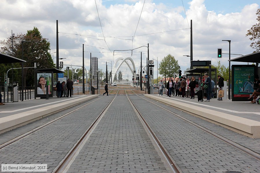 Straßenbahn Strasbourg - Anlagen
/ Bild: strasbourganlagen_bk1705020126.jpg