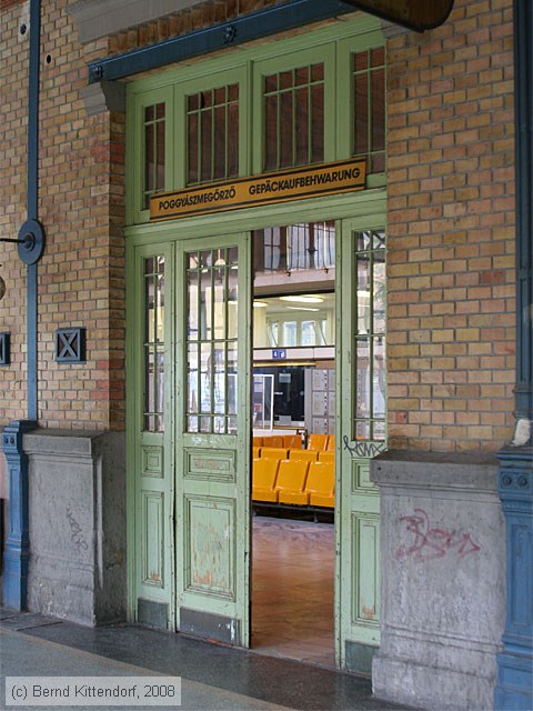 Bahnhof Budapest Nyugati
/ Bild: bfbudapestnyugati_bk0809190130.jpg