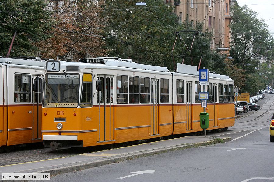 Budapest - Straßenbahn - 1316
/ Bild: budapest1316_bk0809190168.jpg Budapest - Straßenbahn - 1316
/ Bild: budapest1316_bk0809190168.jpg