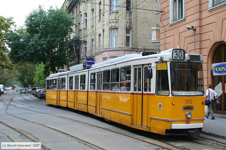 Budapest - Straßenbahn - 1302
/ Bild: budapest1302_bk0708090386.jpg