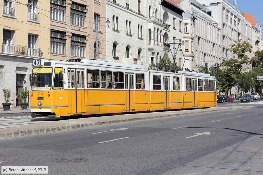 Budapest - Straßenbahn - 1333
/ Bild: budapest1333_bk1608310291.jpg Budapest - Straßenbahn - 1333
/ Bild: budapest1333_bk1608310291.jpg
