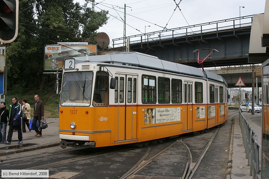 Budapest - Straßenbahn - 1337
/ Bild: budapest1337_bk0809200117.jpg Budapest - Straßenbahn - 1337
/ Bild: budapest1337_bk0809200117.jpg