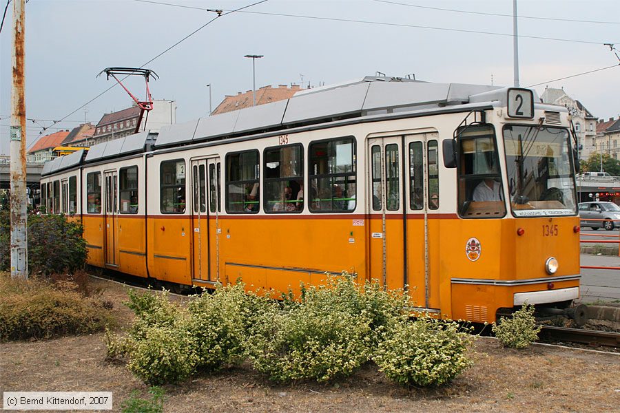 Budapest - Straßenbahn - 1345
/ Bild: budapest1345_bk0708090414.jpg Budapest - Straßenbahn - 1345
/ Bild: budapest1345_bk0708090414.jpg