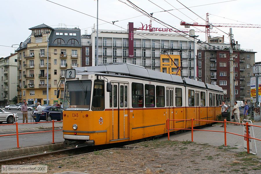 Budapest - Straßenbahn - 1345
/ Bild: budapest1345_bk0708090415.jpg Budapest - Straßenbahn - 1345
/ Bild: budapest1345_bk0708090415.jpg