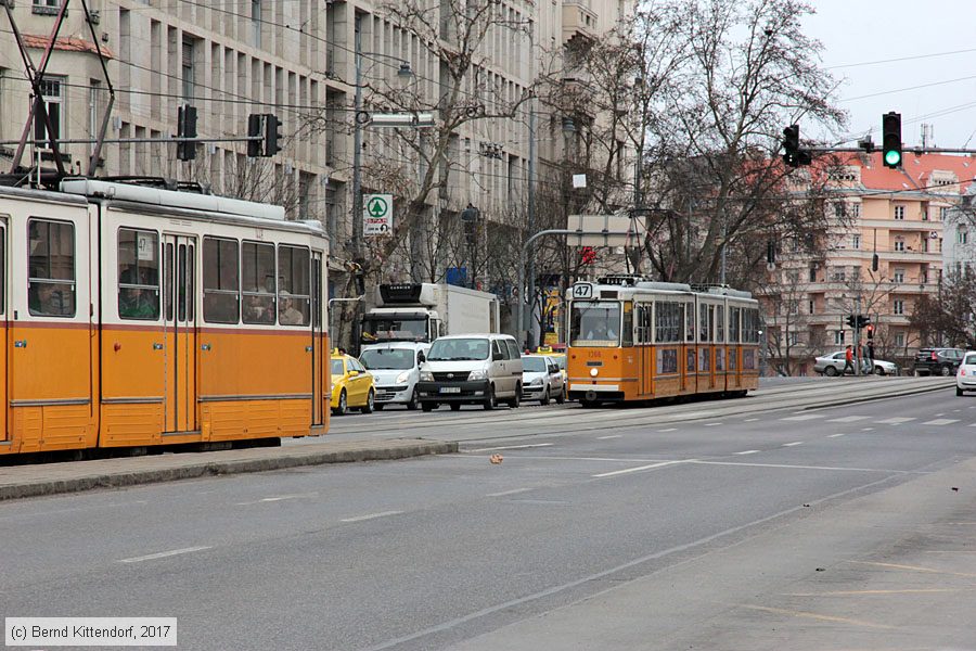 Budapest - Straßenbahn - 1366
/ Bild: budapest1366_bk1703010035.jpg Budapest - Straßenbahn - 1366
/ Bild: budapest1366_bk1703010035.jpg