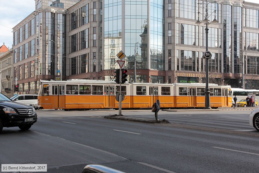 Budapest - Straßenbahn - 1427
/ Bild: budapest1427_bk1702280009.jpg Budapest - Straßenbahn - 1427
/ Bild: budapest1427_bk1702280009.jpg