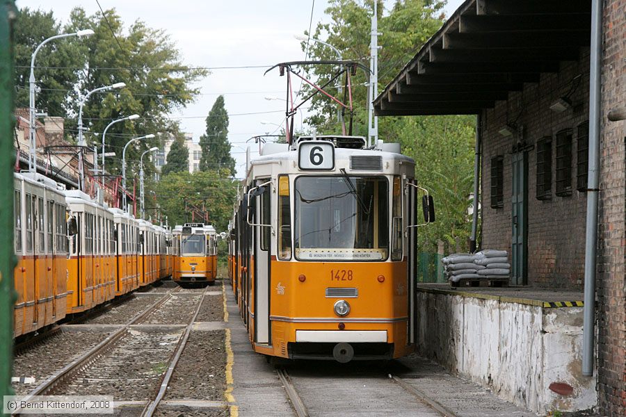 Budapest - Straßenbahn - 1428
/ Bild: budapest1428_bk0809200261.jpg Budapest - Straßenbahn - 1428
/ Bild: budapest1428_bk0809200261.jpg
