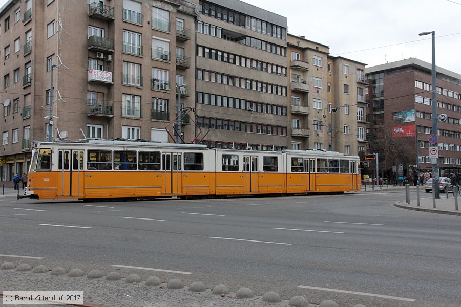 Budapest - Straßenbahn - 1442
/ Bild: budapest1442_bk1702270225.jpg Budapest - Straßenbahn - 1442
/ Bild: budapest1442_bk1702270225.jpg
