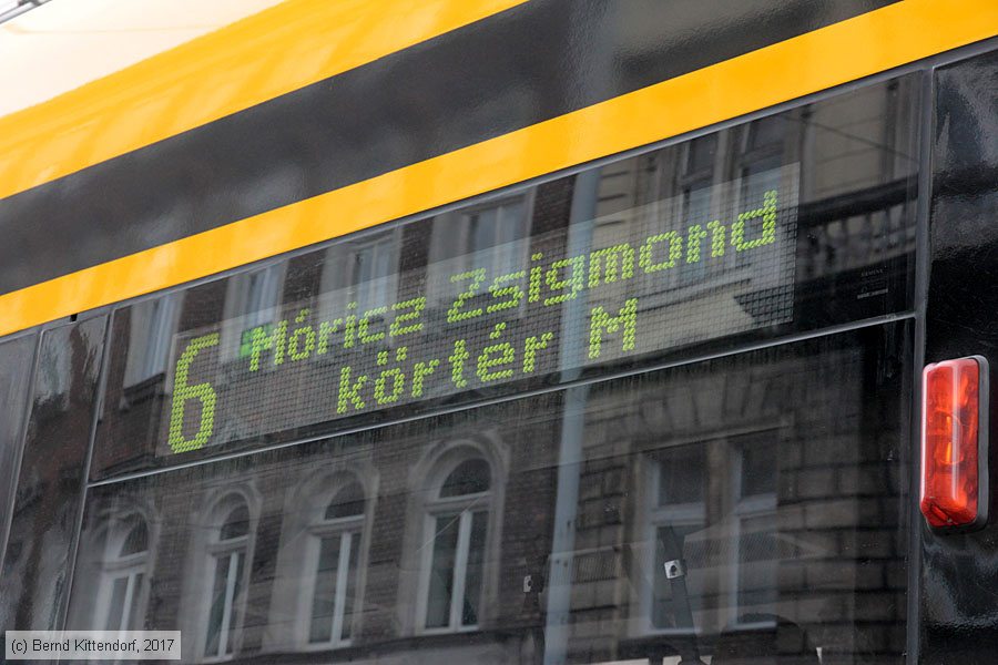 Budapest - Straßenbahn - 2006
/ Bild: budapest2006_bk1702270207.jpg Budapest - Straßenbahn - 2006
/ Bild: budapest2006_bk1702270207.jpg