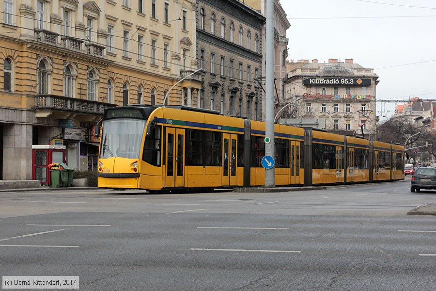 Budapest - Straßenbahn - 2008
/ Bild: budapest2008_bk1702260006.jpg Budapest - Straßenbahn - 2008
/ Bild: budapest2008_bk1702260006.jpg