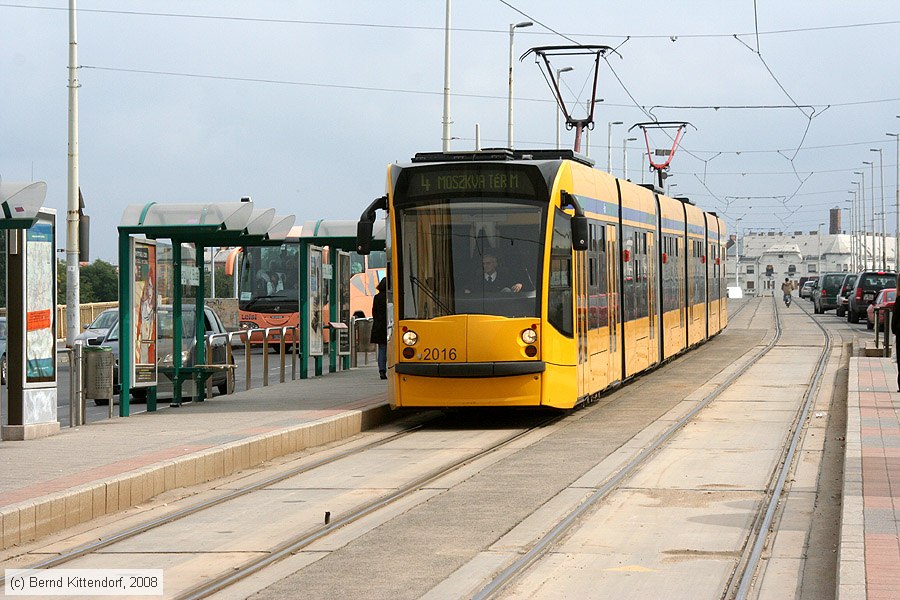 Budapest - Straßenbahn - 2016
/ Bild: budapest2016_bk0809190174.jpg Budapest - Straßenbahn - 2016
/ Bild: budapest2016_bk0809190174.jpg